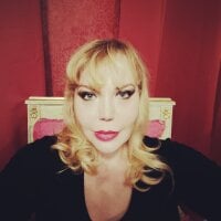 bbwmistressitalian1's Offline Chat Room