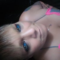 twiztedredneck75's Offline Chat Room