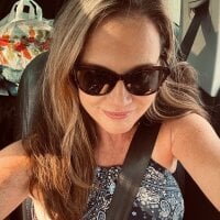 CoraRose's Offline Chat Room