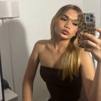 sweetmika21 webcam