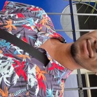 Gronexxx19's Offline Chat Room