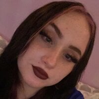 busty_bhaddie's Offline Chat Room