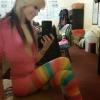 sexisara1 Adlı Modelin Çevrimdışı Sohbet Odası