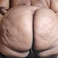 Модель PreciousBigAssBBW