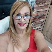 Emiliaa_hotLive Webcam
