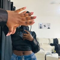 Fuck-Me-Daddyy webcam model