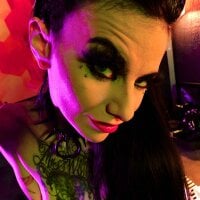 PhoebePhelpz's Offline Chat Room