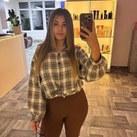 moonly__flora webcam model
