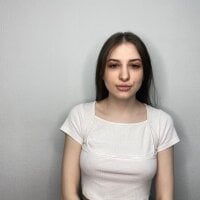 LisaSayn's Offline Chat Room