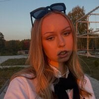 Molly1Little offline chatrum