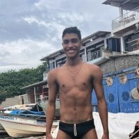 emersson_sex18 webcam model