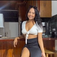 fabianaAHrz's Offline Chat Room