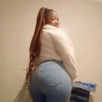 massive_booty25 webcam model