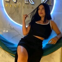 sashaa_bloom_ webcam model