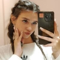 PlayfulShyEmma model avatar