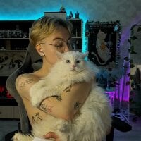matheww_gray webcam