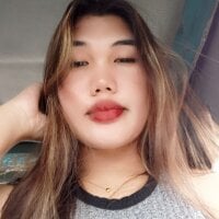 YourMissNicole webcam