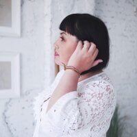 BellaRoses' Offline Chat Room