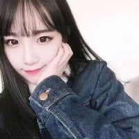 173cmModelX Offline Chatraum