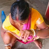 desimomkakoli model avatar