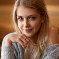 Dream_Anna Adlı Modelin Çevrimdışı Sohbet Odası