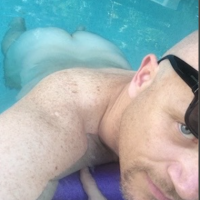 AHornedUpGjy Adlı Modelin Çevrimdışı Sohbet Odası