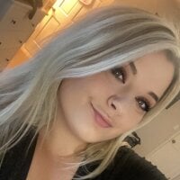 Thickmads2000's Offline Chat Room