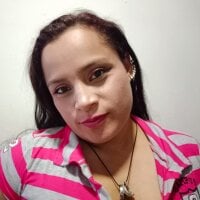 ELLE_COLLINS_n Offline chat-huone