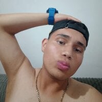 ryan_alpha05 from Stripchat