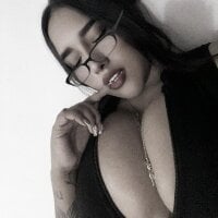 Violeta-thequeen webcam