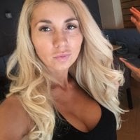 FabulousKim's Offline Chat Room