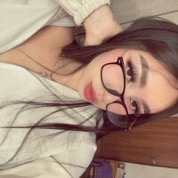 Karina16_pink model avatar