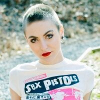 Irislunaxxx's Offline Chat Room