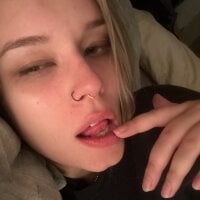 babyblue977's Avatar Pic