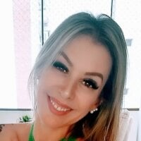 carolinesampaio's Profile Pic
