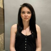 EmiliaStark's Offline Chat Room