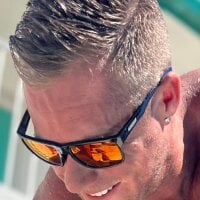 420smokerlongdong's Offline Chat Room