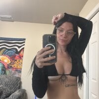 TaylorVause's Offline Chat Room