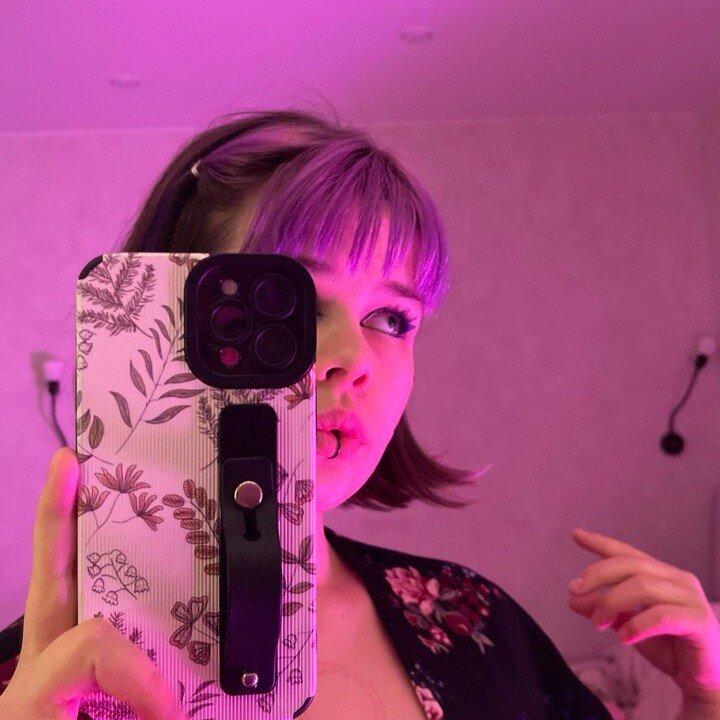 Ally_Monnie