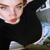 Bilik Sembang Luar Talian Keistinasoltini