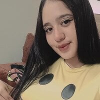 foxx_megan_horny's Offline Chat Room