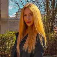 LinaCart naked in live sex video chat