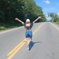 Angel_Mor1701 webcam model