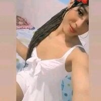 Gia11incheselfsuck