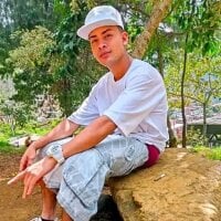 Evan_Tae's Offline Chat Room