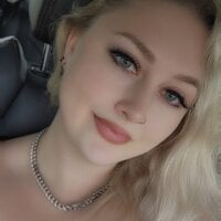 hollyxxxsage webcam