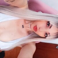 sofia_pooll model avatar