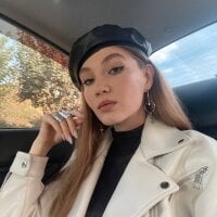 ArtsMistress' Offline Chat Room