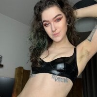rae_moonn model avatar