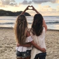 HallLove Adlı Modelin Çevrimdışı Sohbet Odası